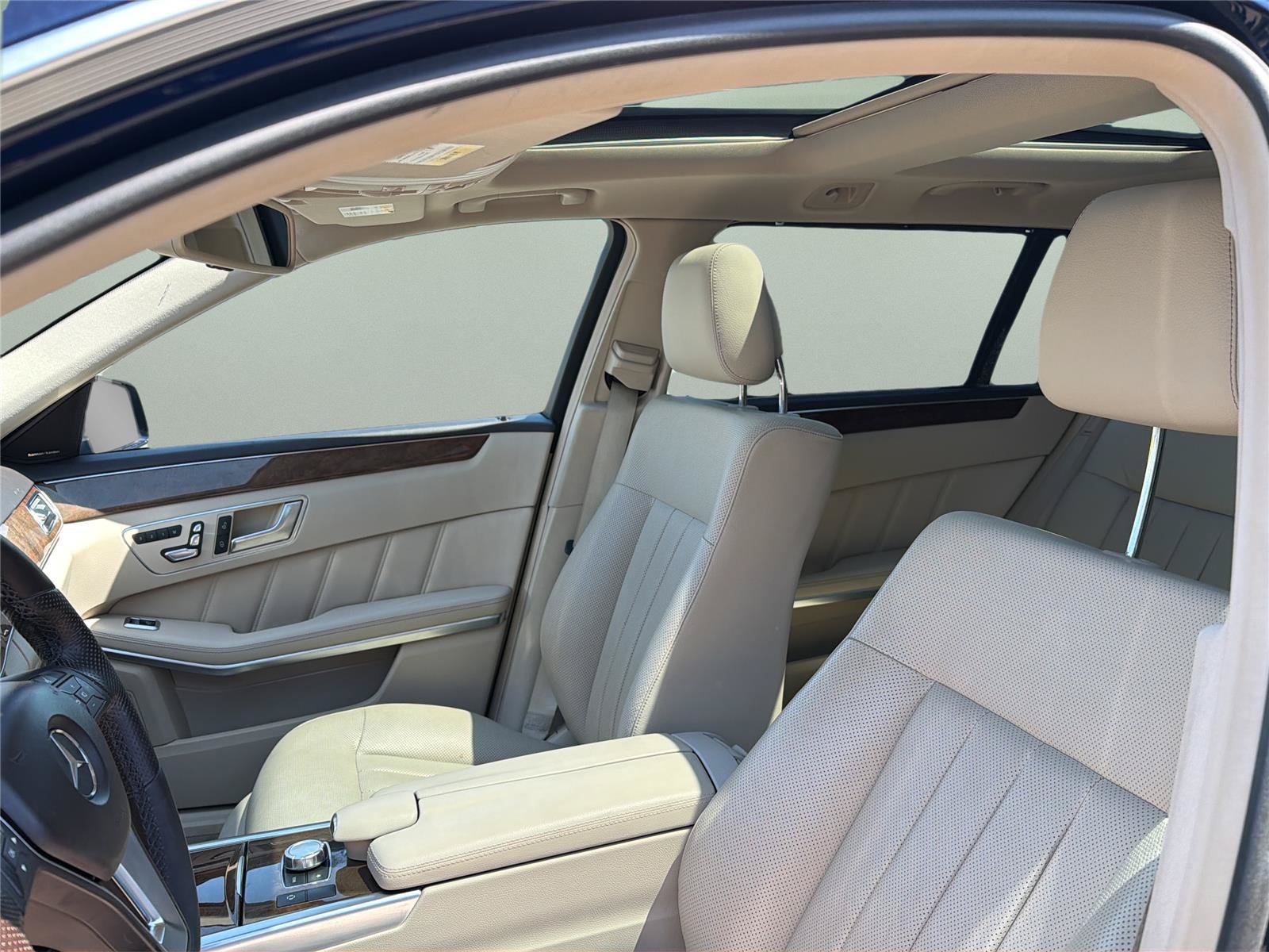 Used 2014 Mercedes-Benz E 350 4MATIC Wagon image 29