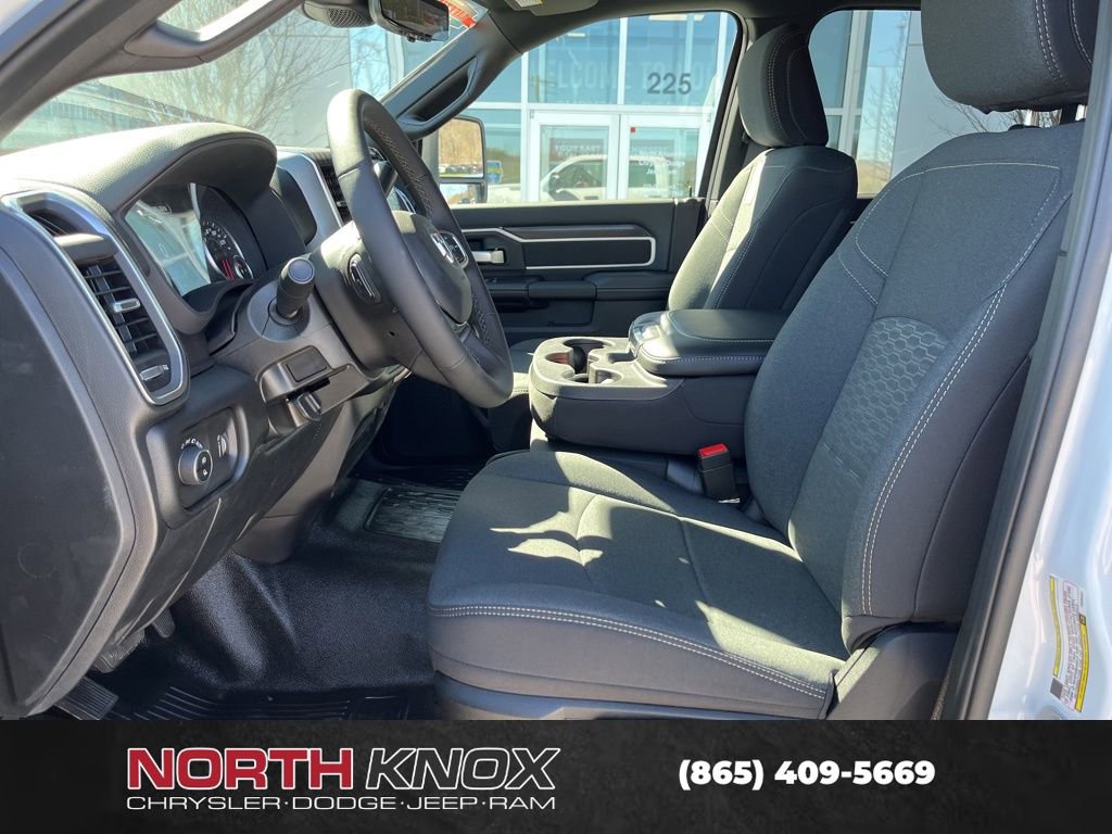 New 2026 RAM 5500 4x4 Crew Cab image 3