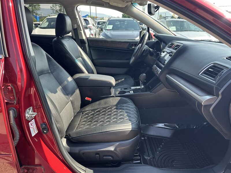 Used 2016 Subaru Outback 3.6R Limited AWD/4WD image 9