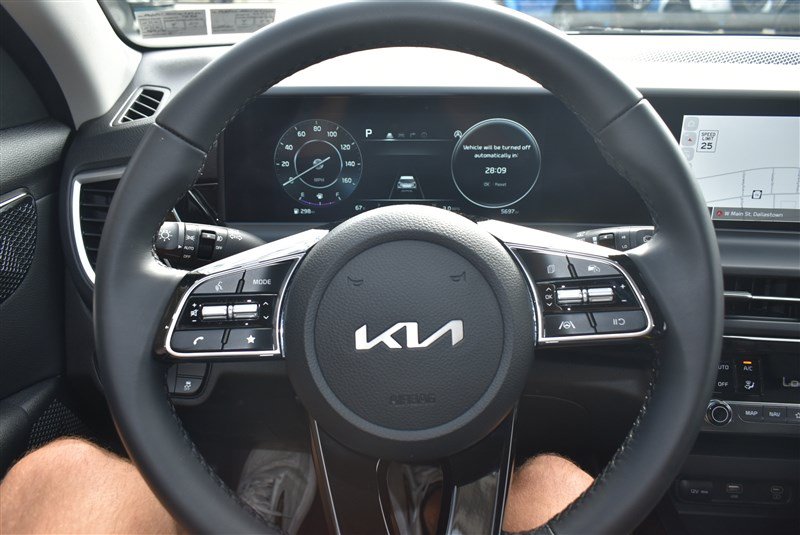 Used 2024 Kia Seltos S AWD/4WD image 13