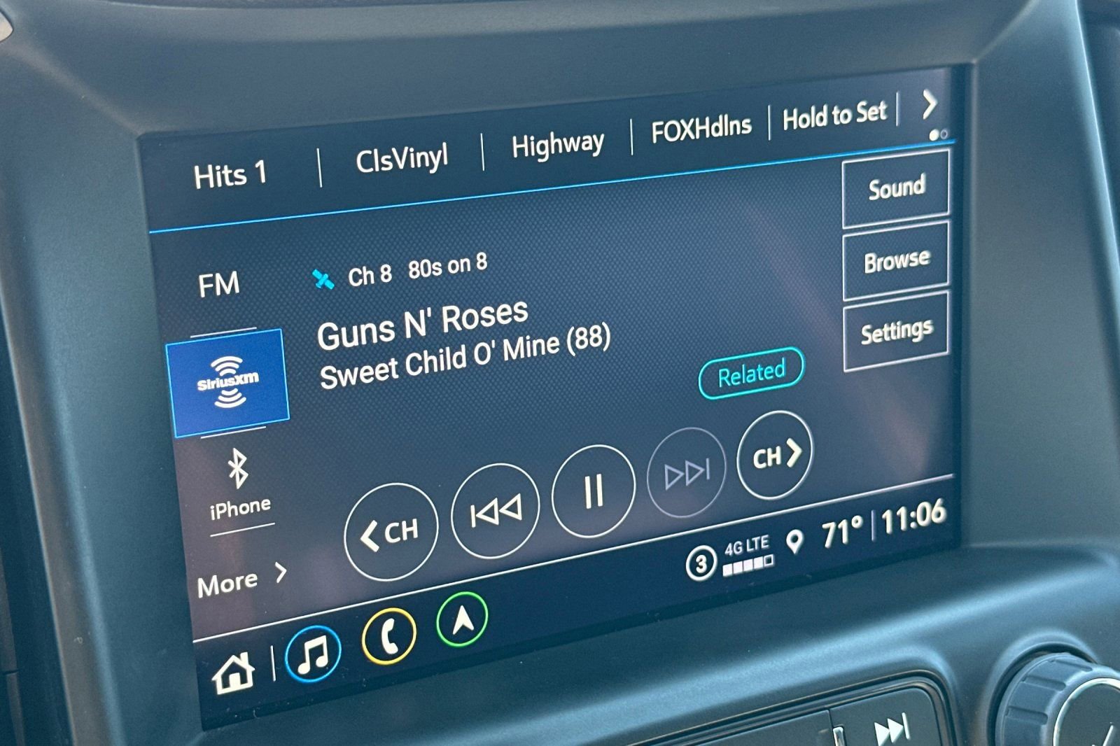 Used 2024 GMC Terrain AT4 w/ Infotainment Package II image 22