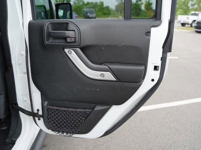 Used 2018 Jeep Wrangler Unlimited Sahara AWD/4WD image 22