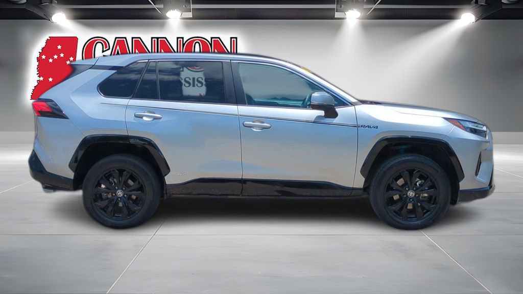 Used 2023 Toyota RAV4 SE AWD/4WD image 4