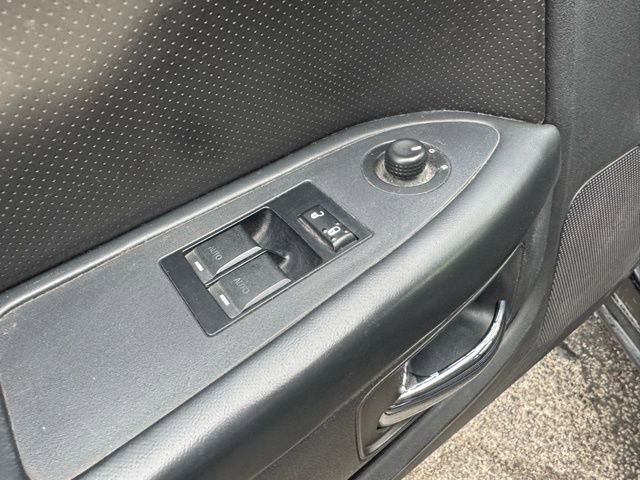 Used 2013 Dodge Challenger SXT image 26