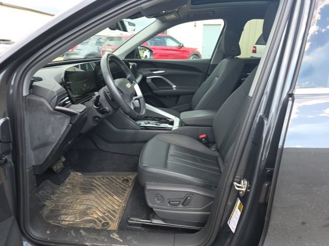 Used 2025 Audi Q5 Premium AWD/4WD image 3
