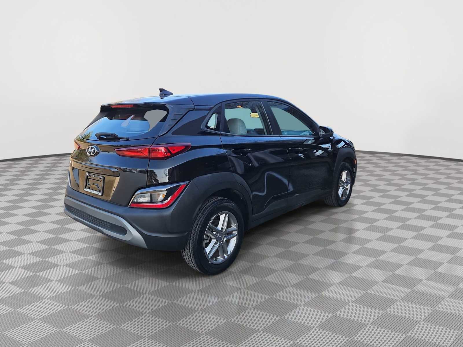 Used 2022 Hyundai Kona SE image 8