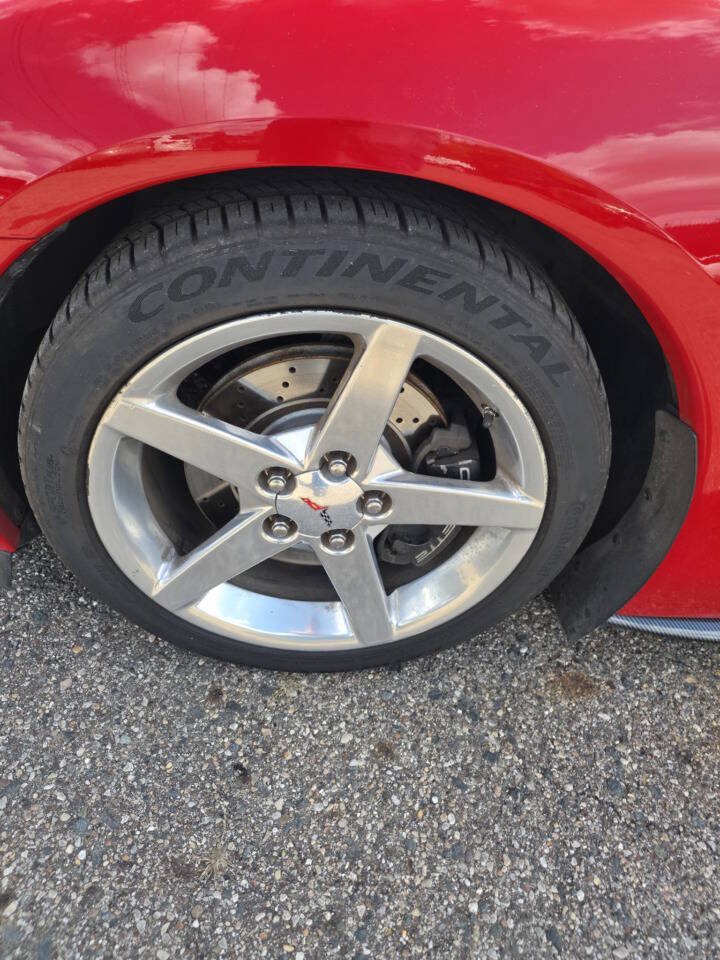 Used 2006 Chevrolet Corvette Convertible w/ Preferred Equipment Group RWD image 28