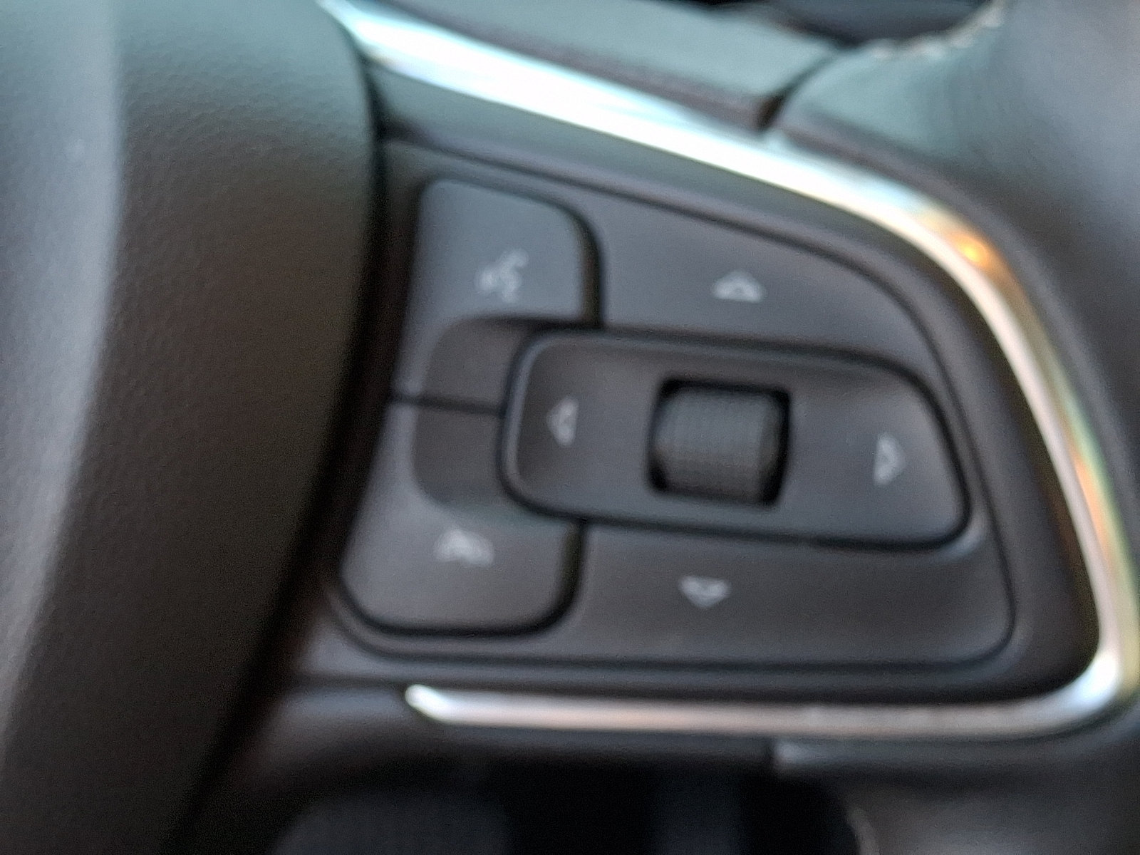 Certified 2021 Buick Encore GX Preferred w/ Cold Weather Comfort Package FWD image 23
