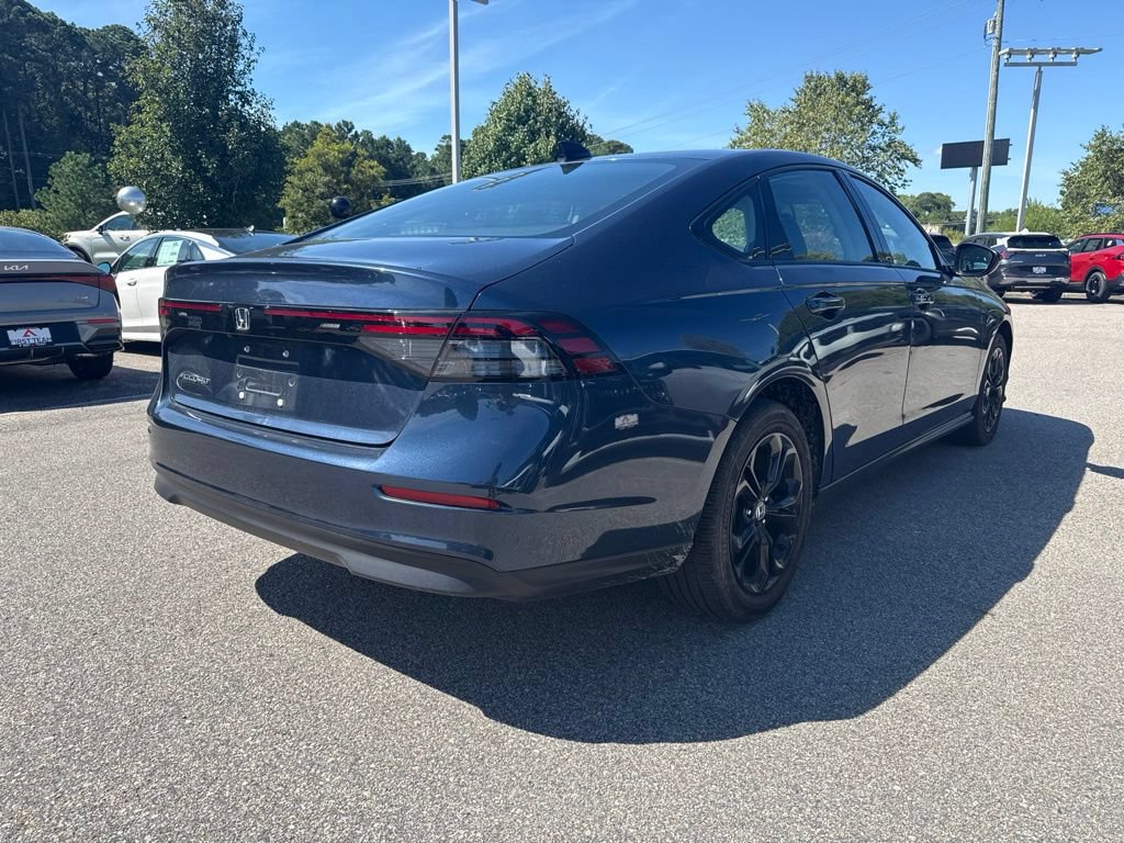 Used 2025 Honda Accord SE image 5