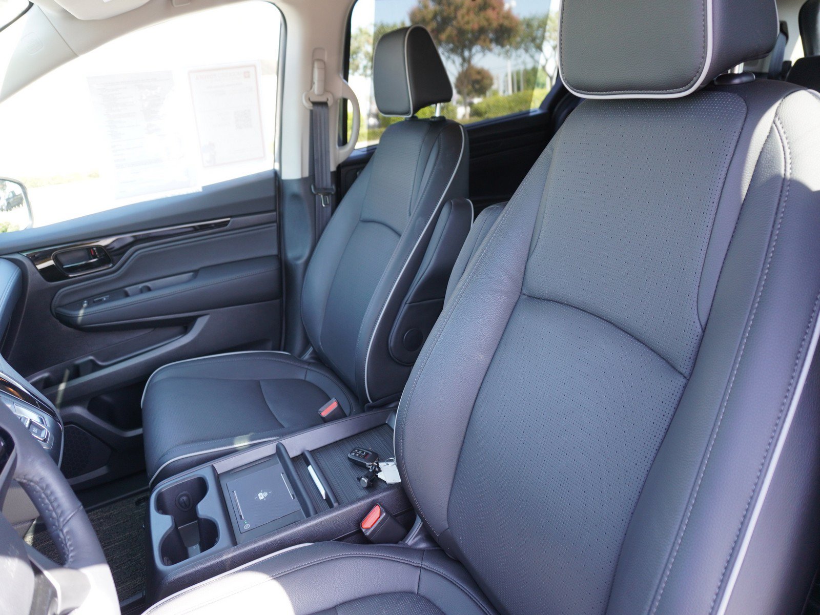 Used 2026 Honda Odyssey Elite image 25