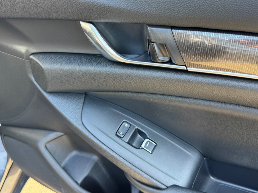 Used 2019 Honda Accord Sport image 36