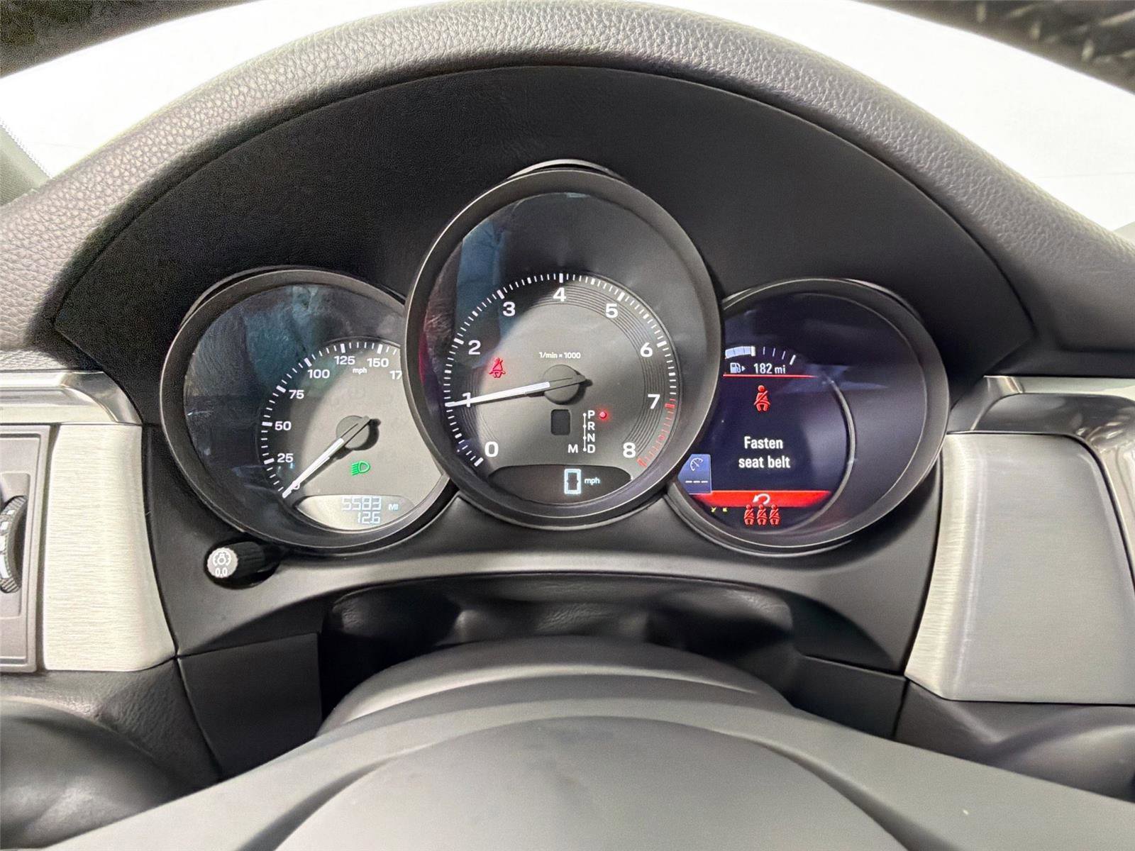 Certified 2026 Porsche Macan Turbo AWD/4WD image 19
