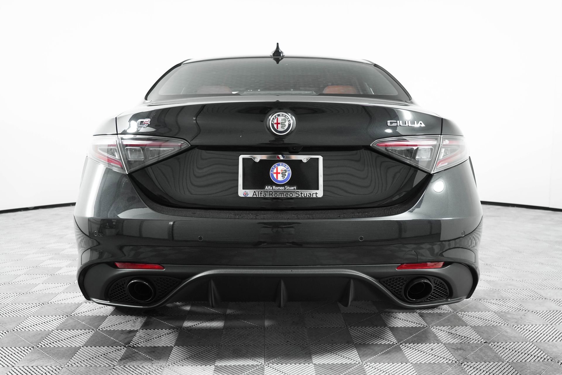 New 2025 Alfa Romeo Giulia w/ Veloce Package Rwd image 9