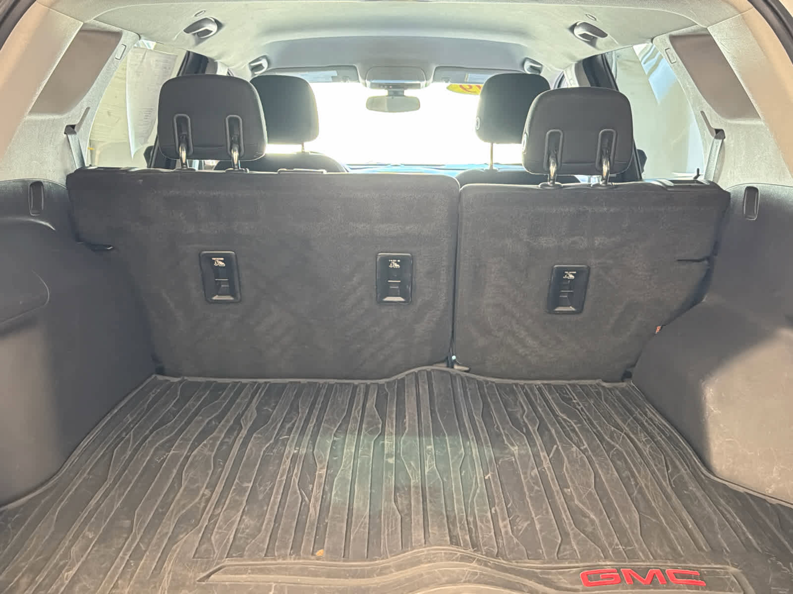 Used 2019 GMC Terrain SLE w/ Driver Convenience Package FWD image 7