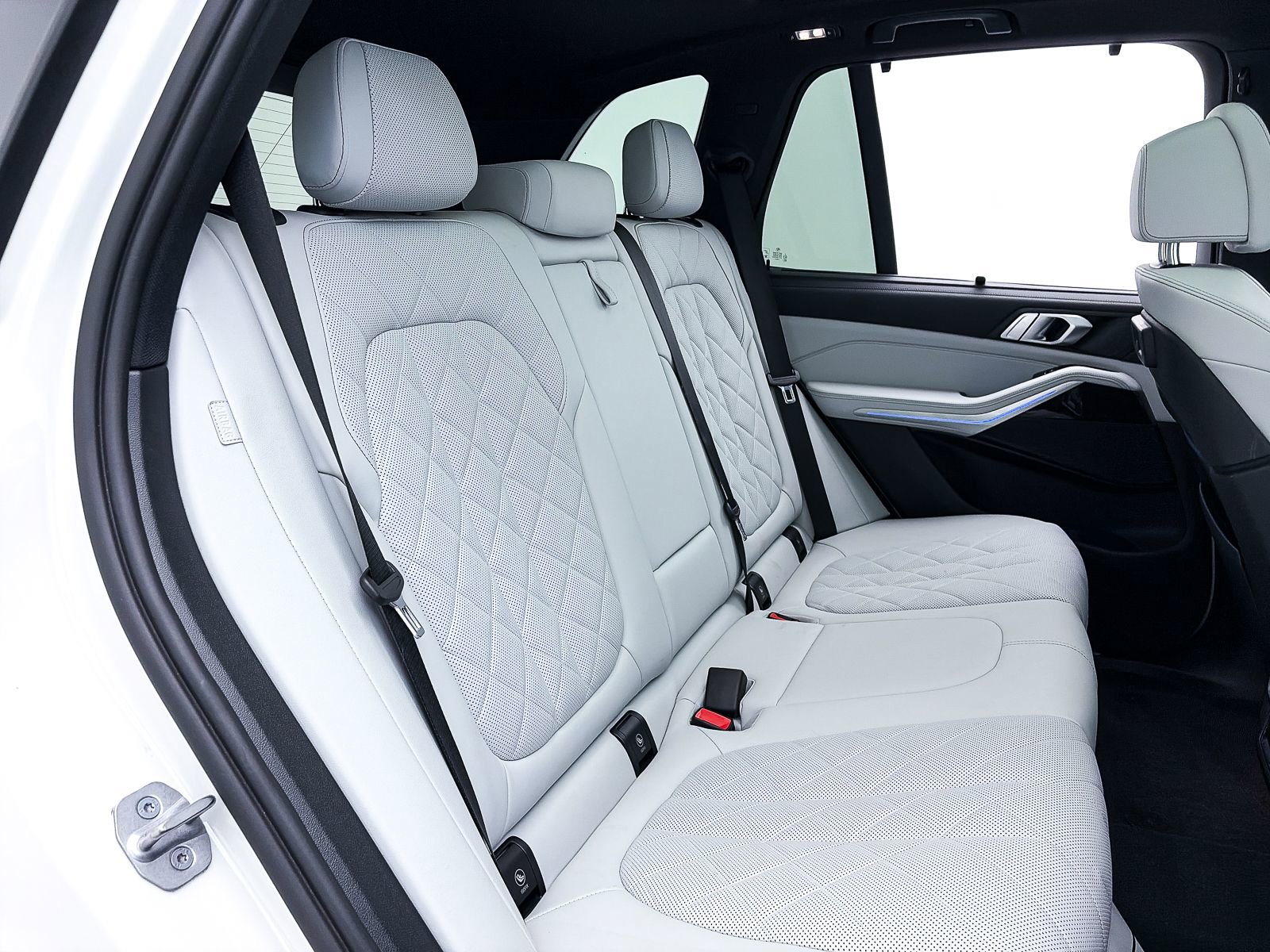 Used 2023 BMW X5 xDrive45e w/ Executive Package image 44