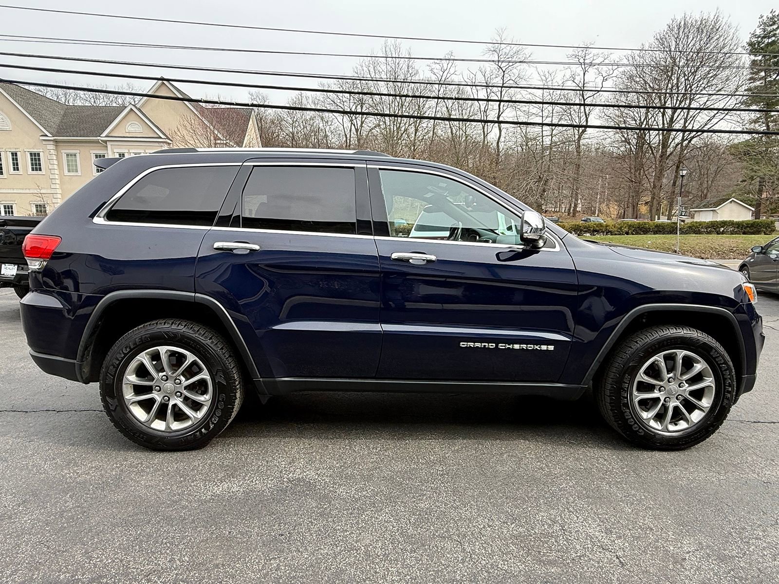 Used 2016 Jeep Grand Cherokee Limited image 8