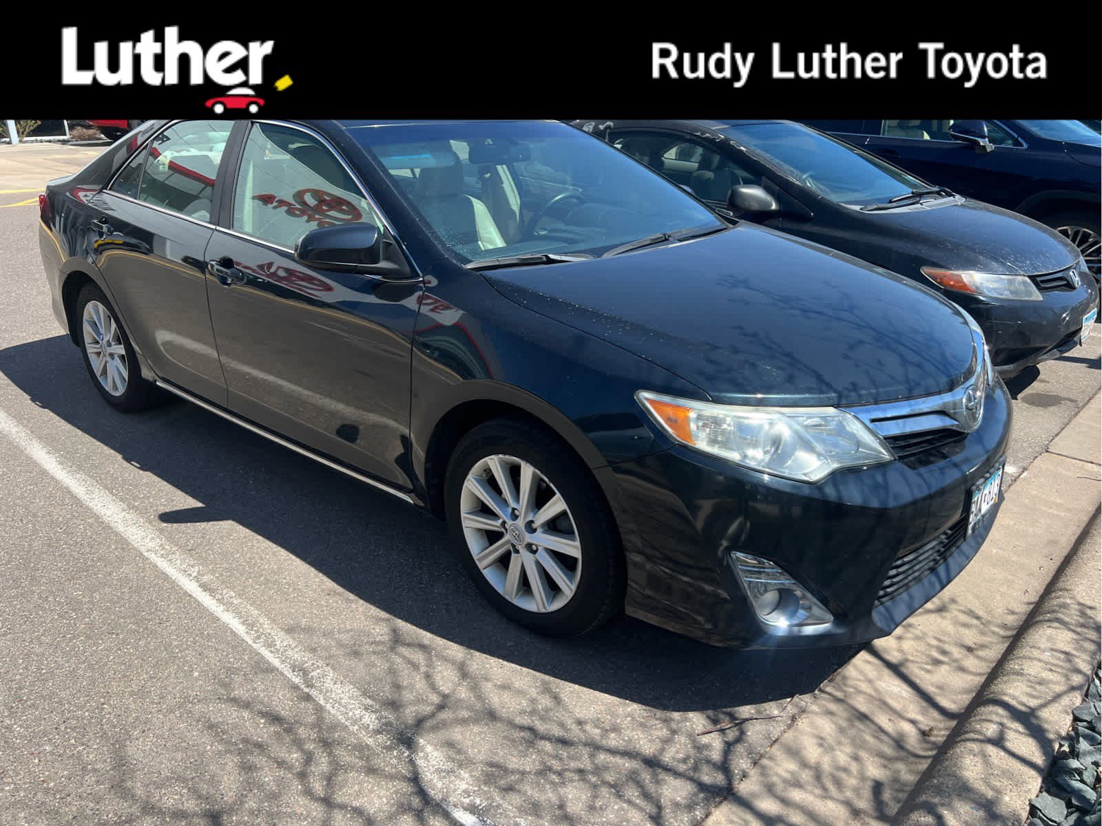 Used 2012 Toyota Camry XLE FWD image 1