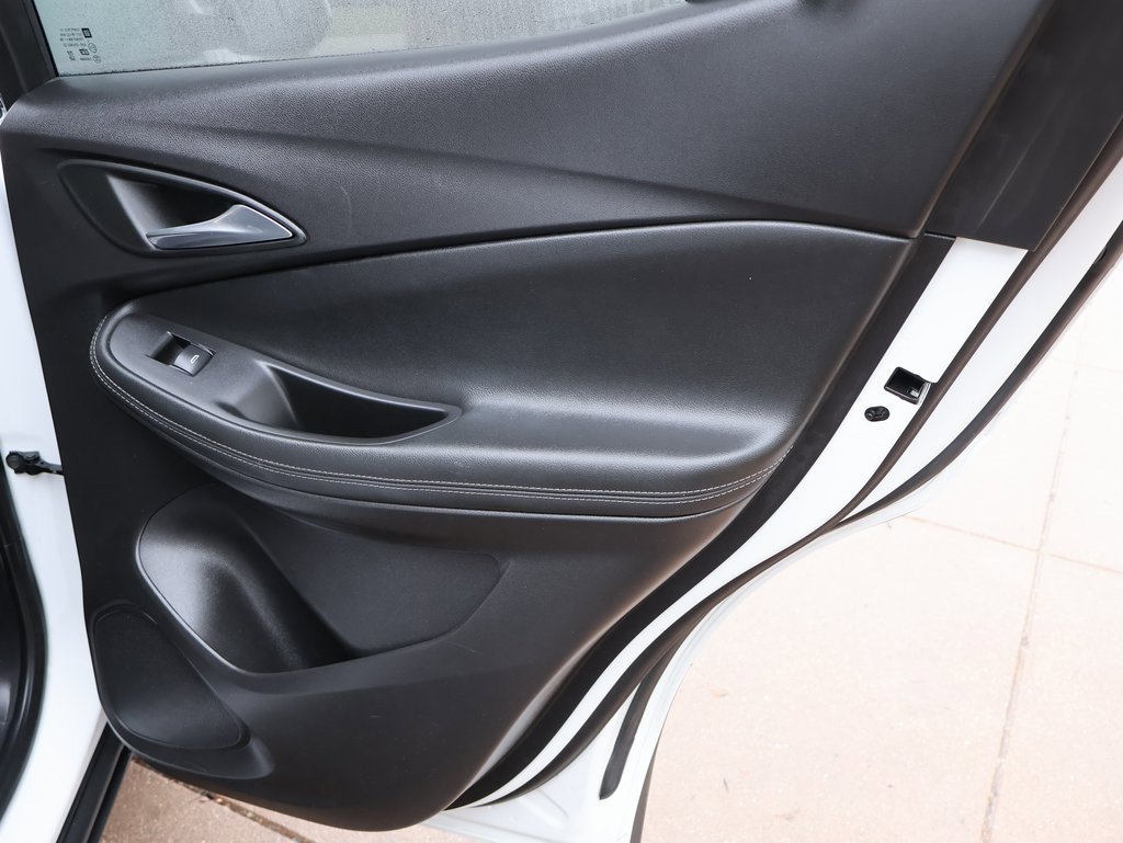 Used 2025 Buick Encore GX Preferred image 12