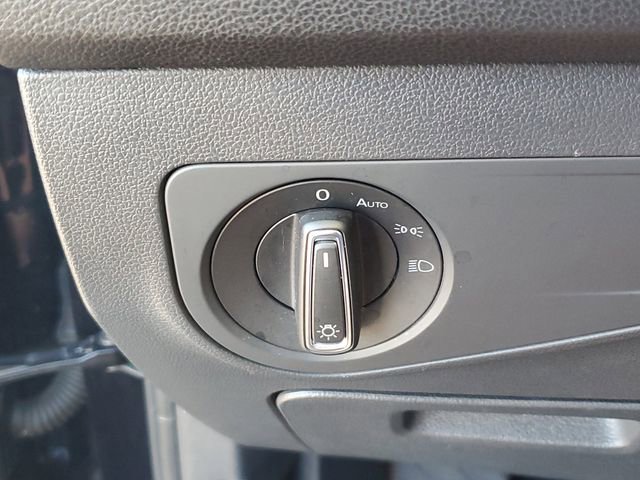 Used 2024 Volkswagen Tiguan SE image 29