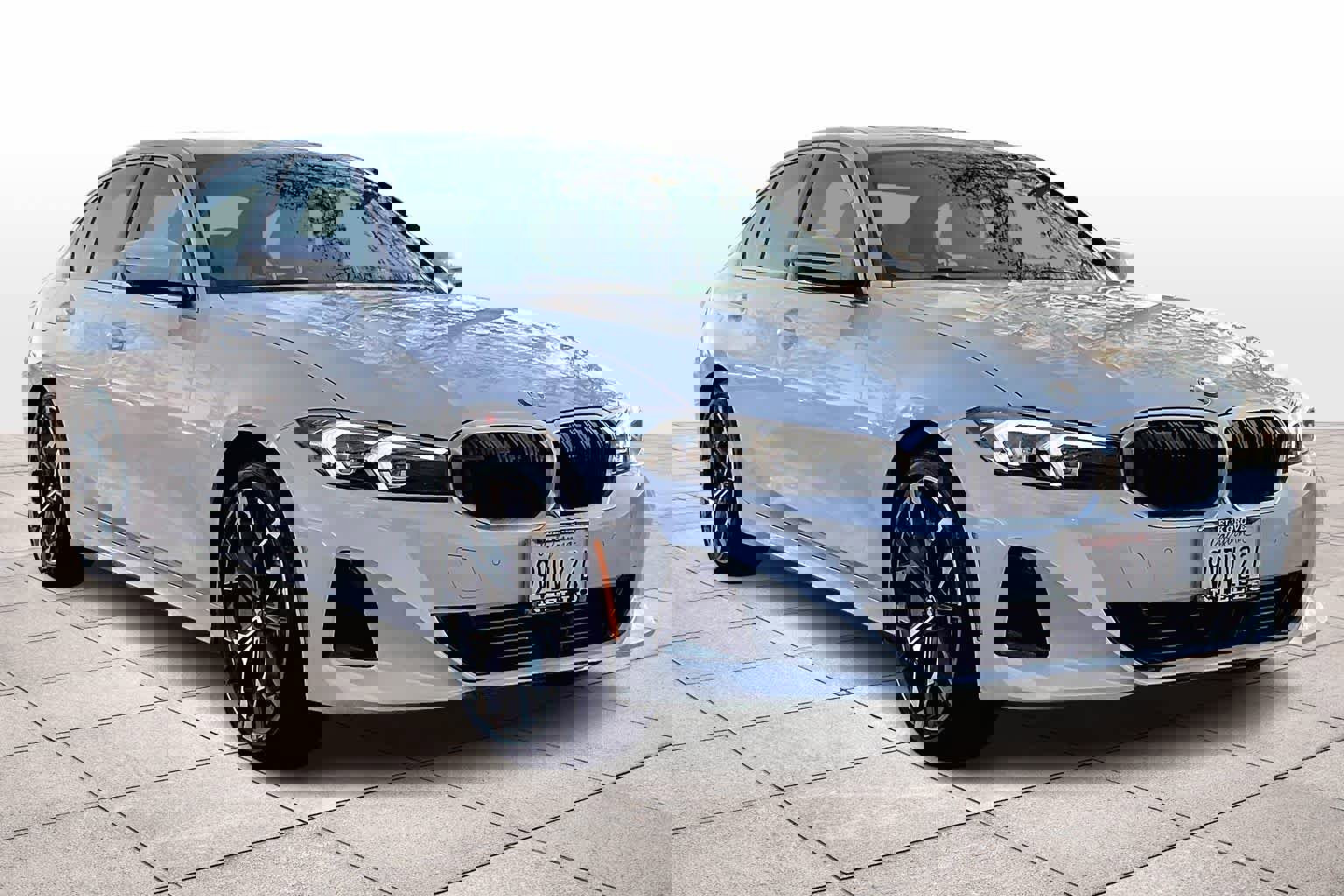 Certified 2025 BMW 330i Sedan w/ Premium Package image 2