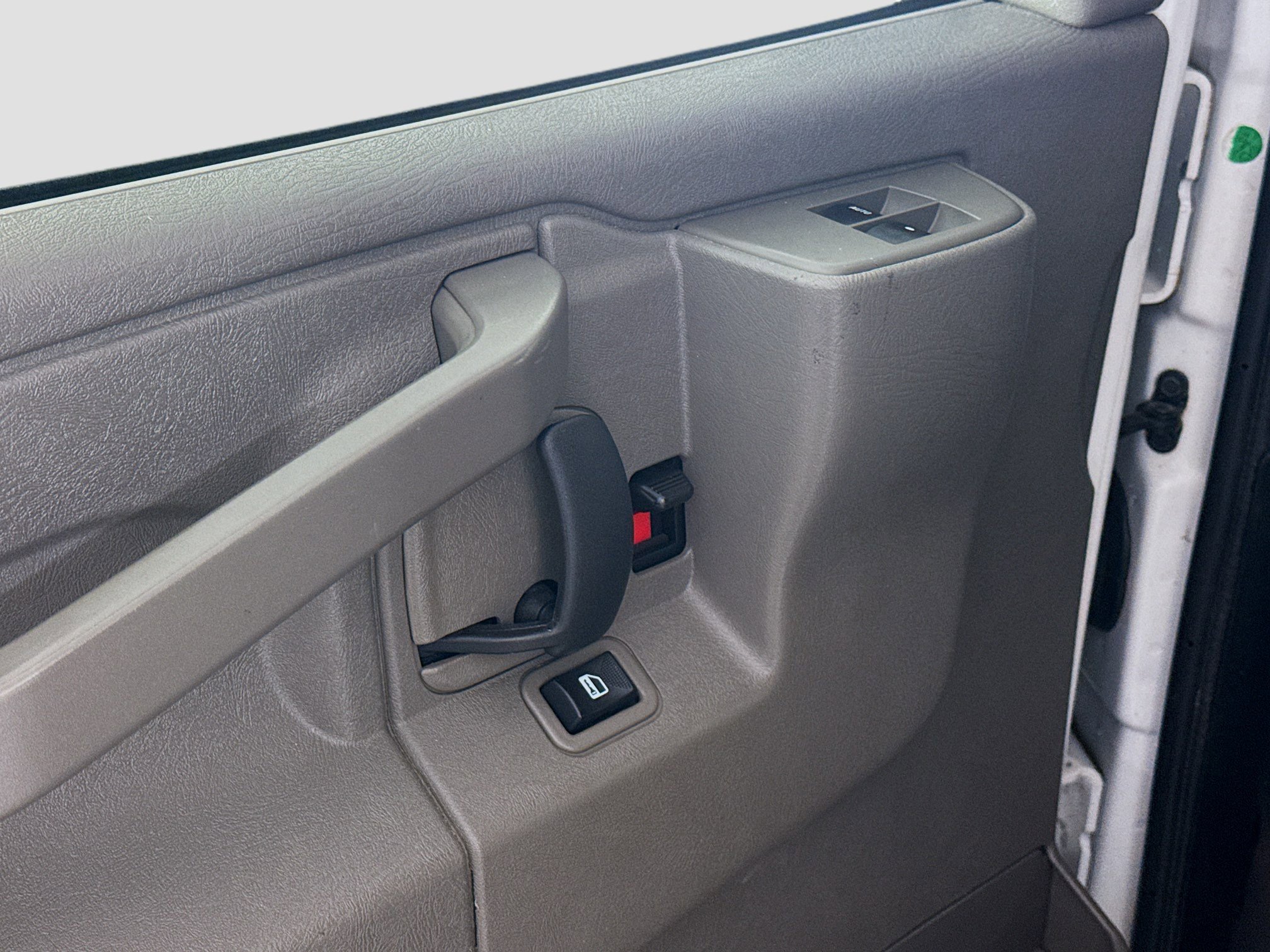 Used 2020 Chevrolet Express 2500 w/ Driver Convenience Package RWD image 23