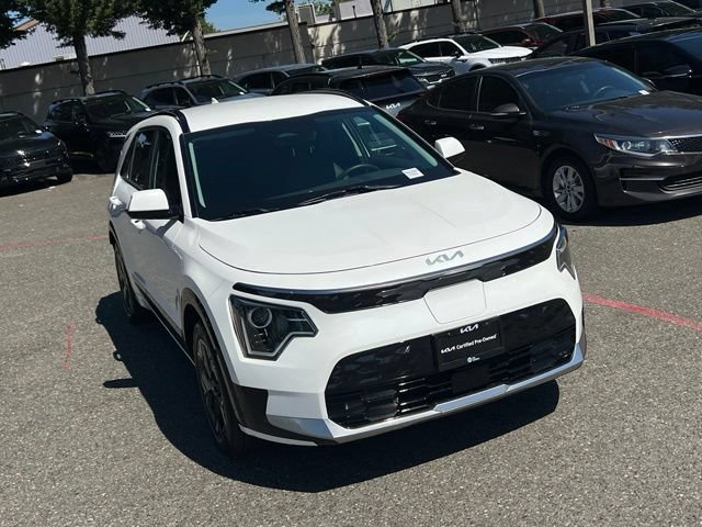 Certified 2024 Kia Niro Wind FWD image 3