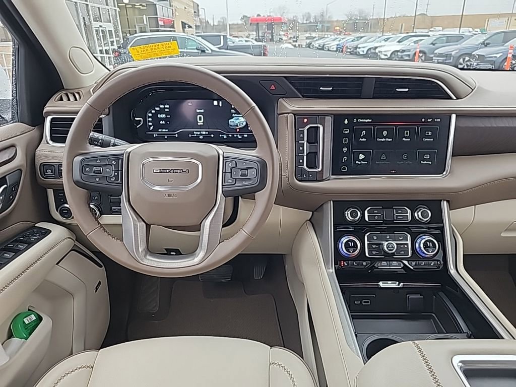 Used 2023 GMC Yukon Denali image 2