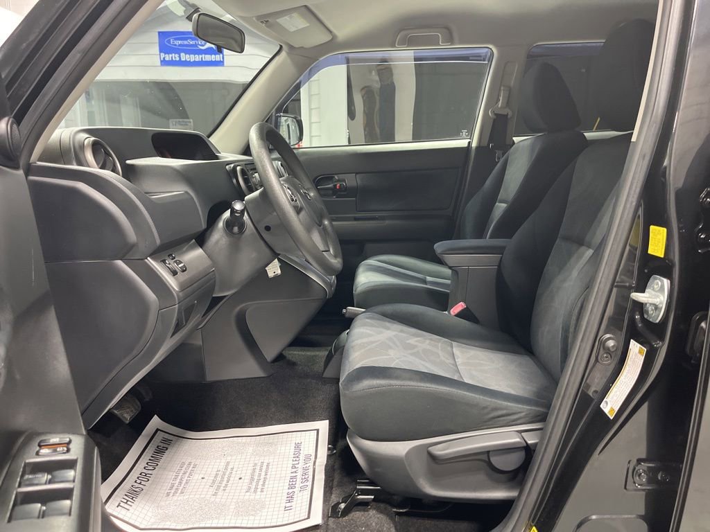Used 2011 Scion xB FWD image 12