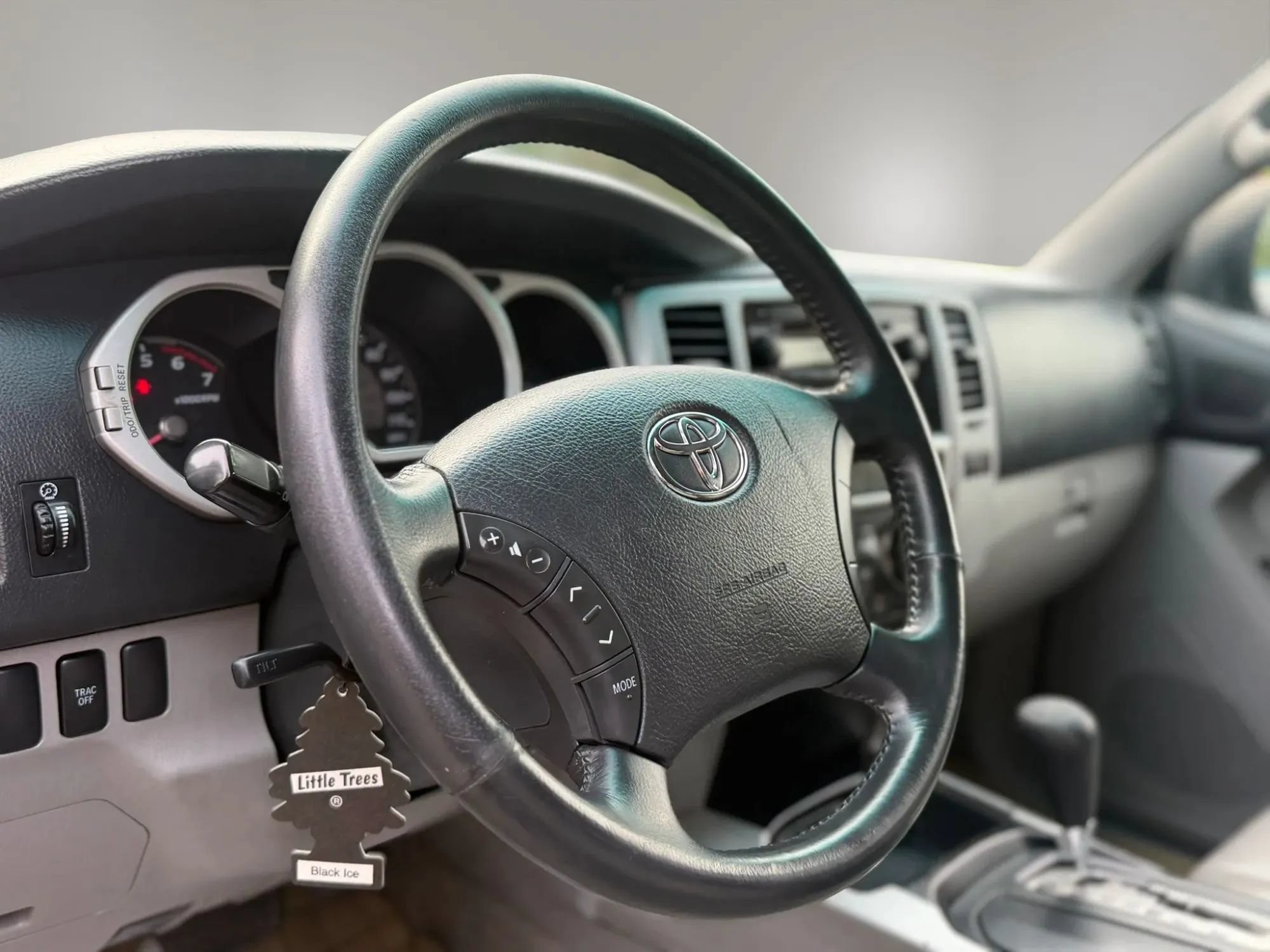 Used 2004 Toyota 4Runner Sport RWD image 11