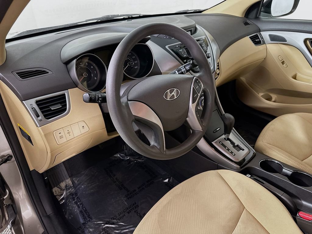 Used 2013 Hyundai Elantra GLS image 14