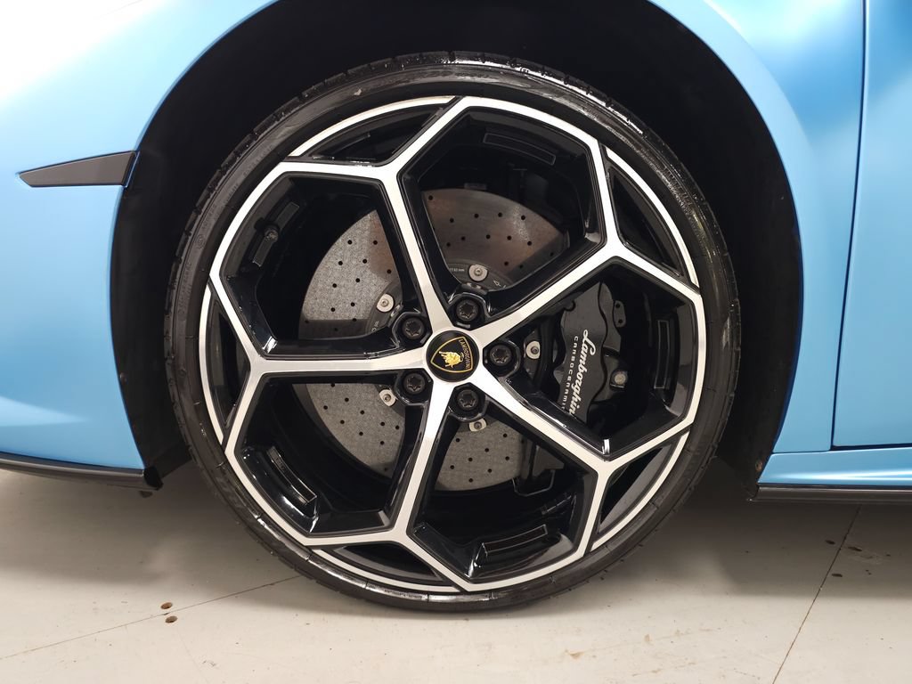 Used 2022 Lamborghini Huracan EVO RWD image 47