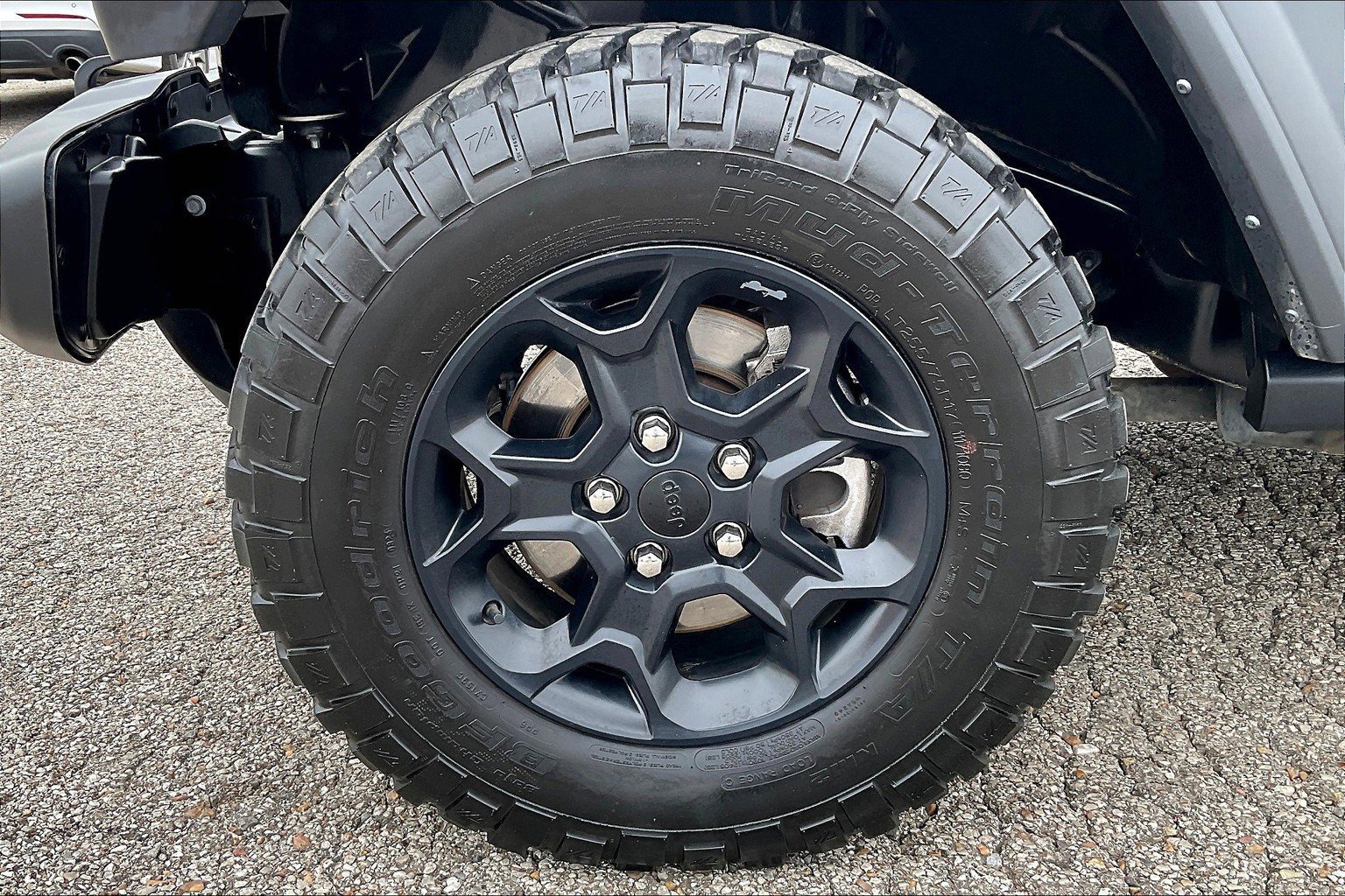 Used 2023 Jeep Wrangler Willys image 9