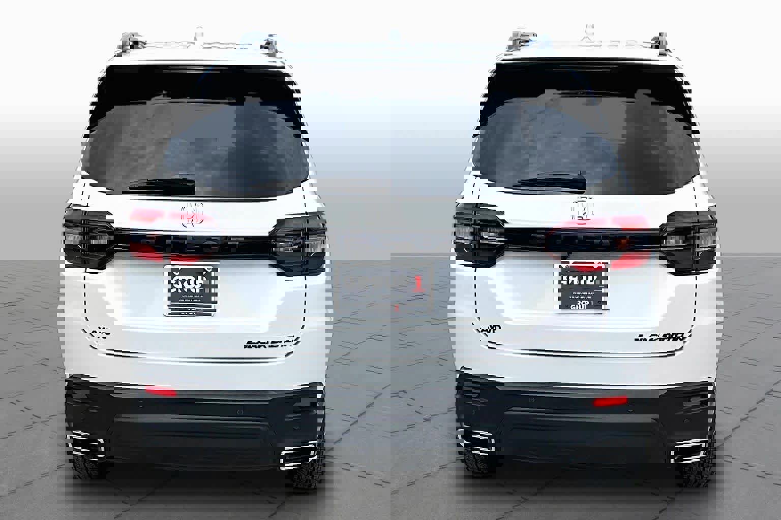 Used 2025 Honda Pilot Black Edition image 5