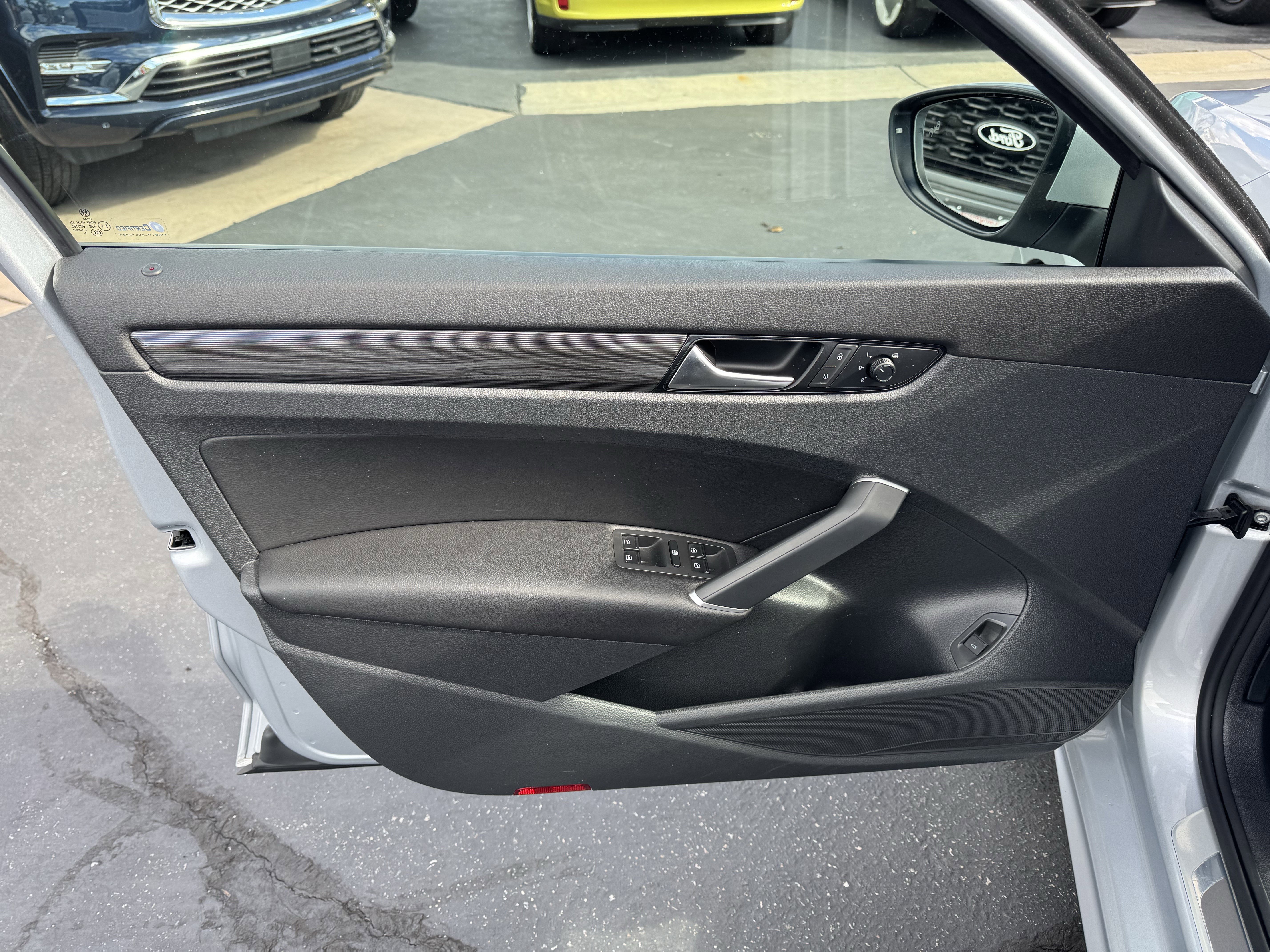 Used 2020 Volkswagen Passat 2.0T R-Line image 13