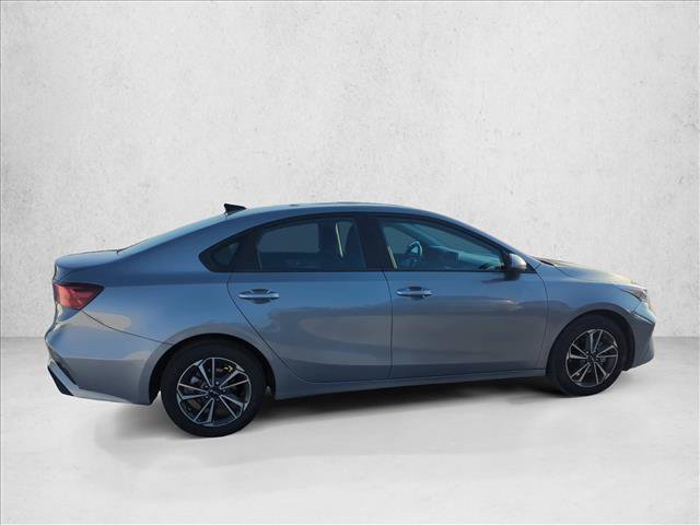 Used 2023 Kia Forte LXS FWD image 4