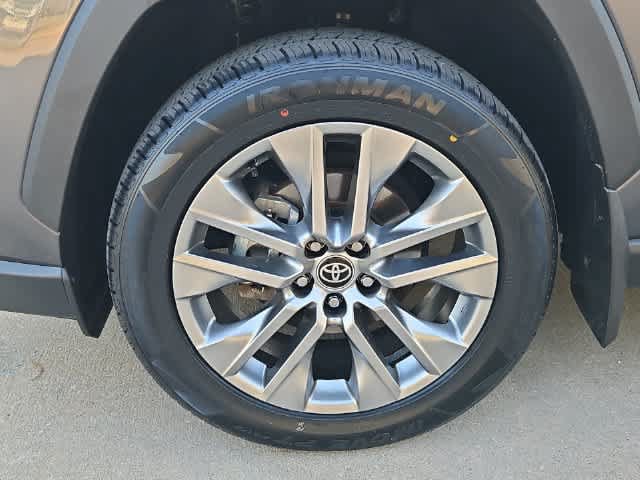 Used 2023 Toyota RAV4 XLE Premium FWD image 13