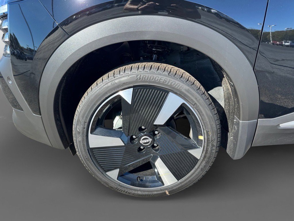 New 2026 Nissan Kicks SR FWD image 7