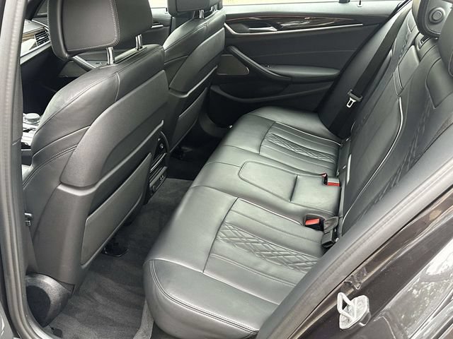 Used 2021 BMW M550i xDrive w/ Premium Package AWD/4WD image 18