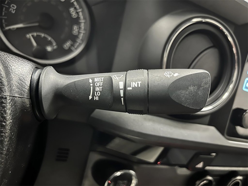 Used 2016 Toyota Tacoma TRD Sport image 13