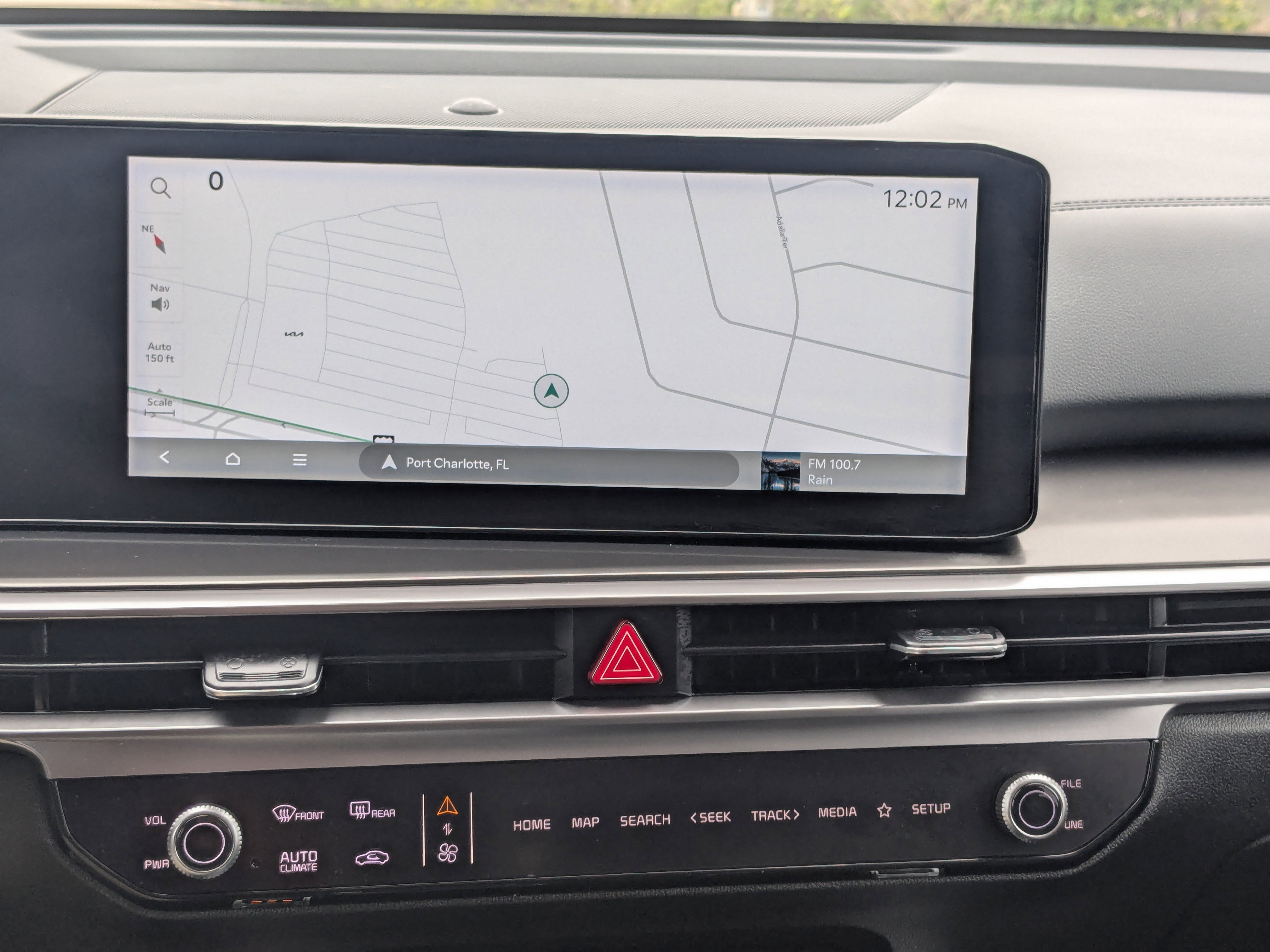 Certified 2025 Kia Sorento S w/ Panoramic Sunroof Package image 34