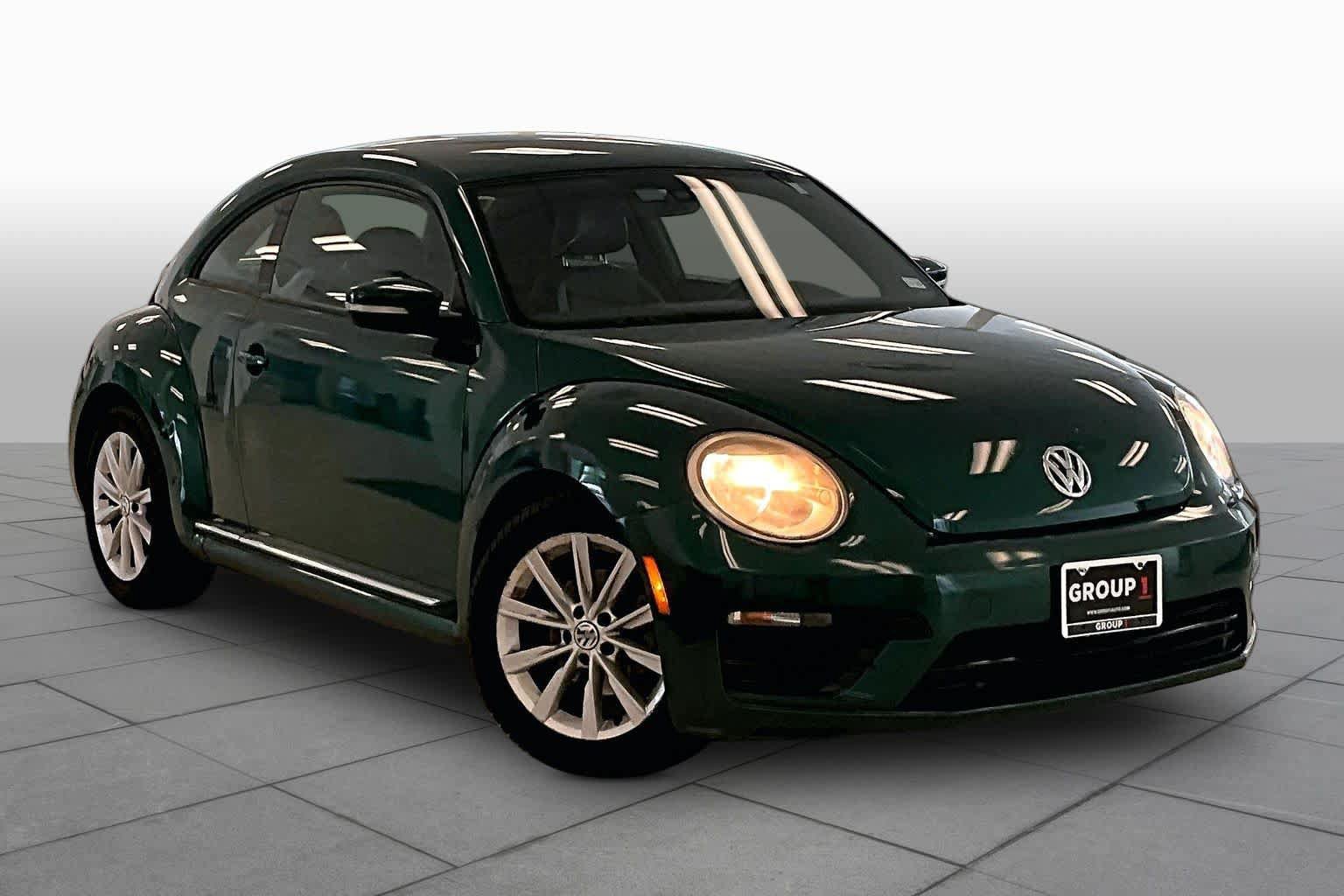 Used 2018 Volkswagen Beetle 2.0T S w/ Style & Comfort Package For S FWD image 2
