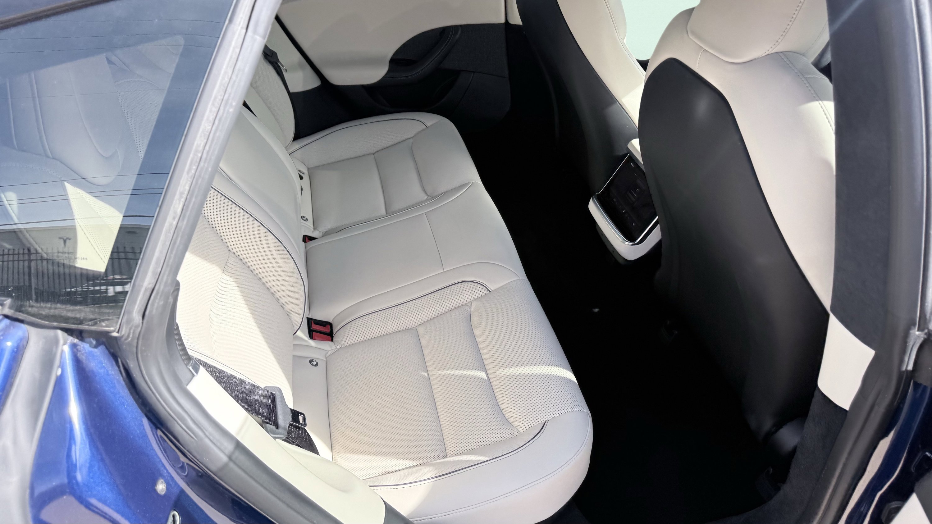 Used 2021 Tesla Model S Plaid image 34