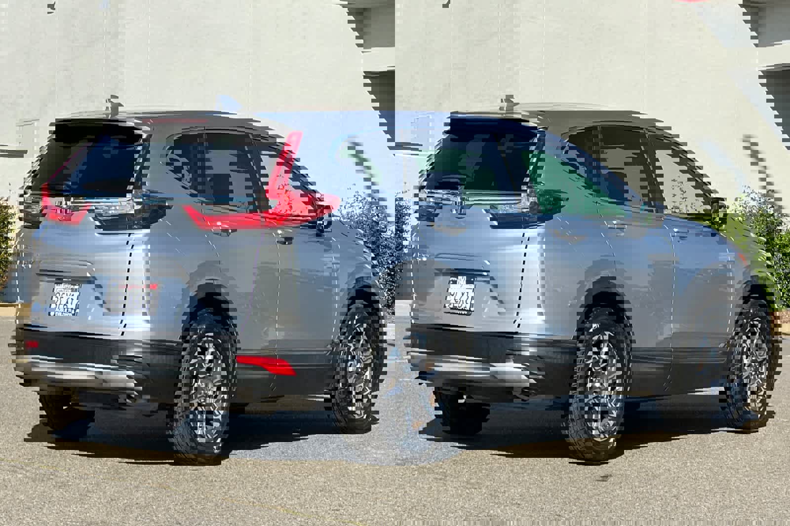 Used 2018 Honda CR-V EX image 2