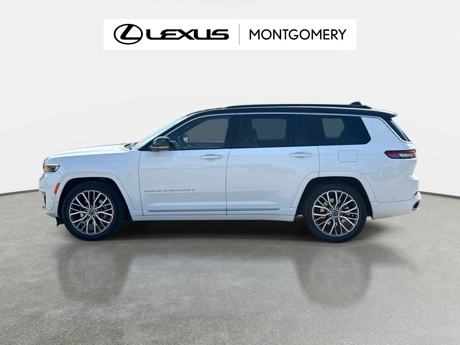 Used 2025 Jeep Grand Cherokee L Summit AWD/4WD image 6