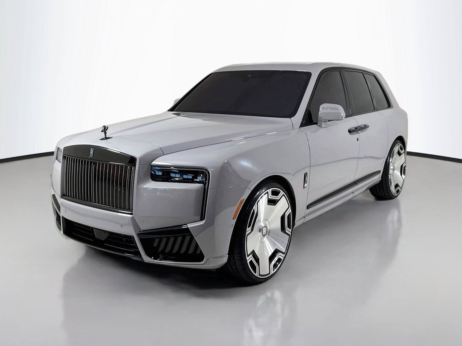 Used 2025 Rolls-Royce Cullinan Black Badge AWD/4WD image 10