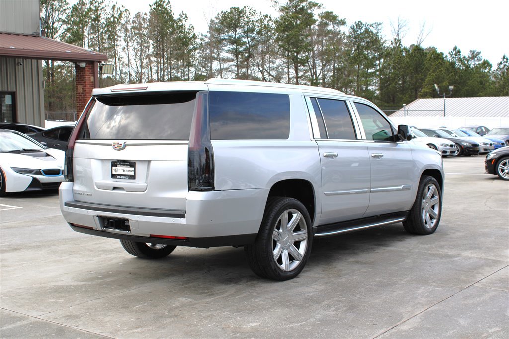 Used 2017 Cadillac Escalade ESV Luxury image 7