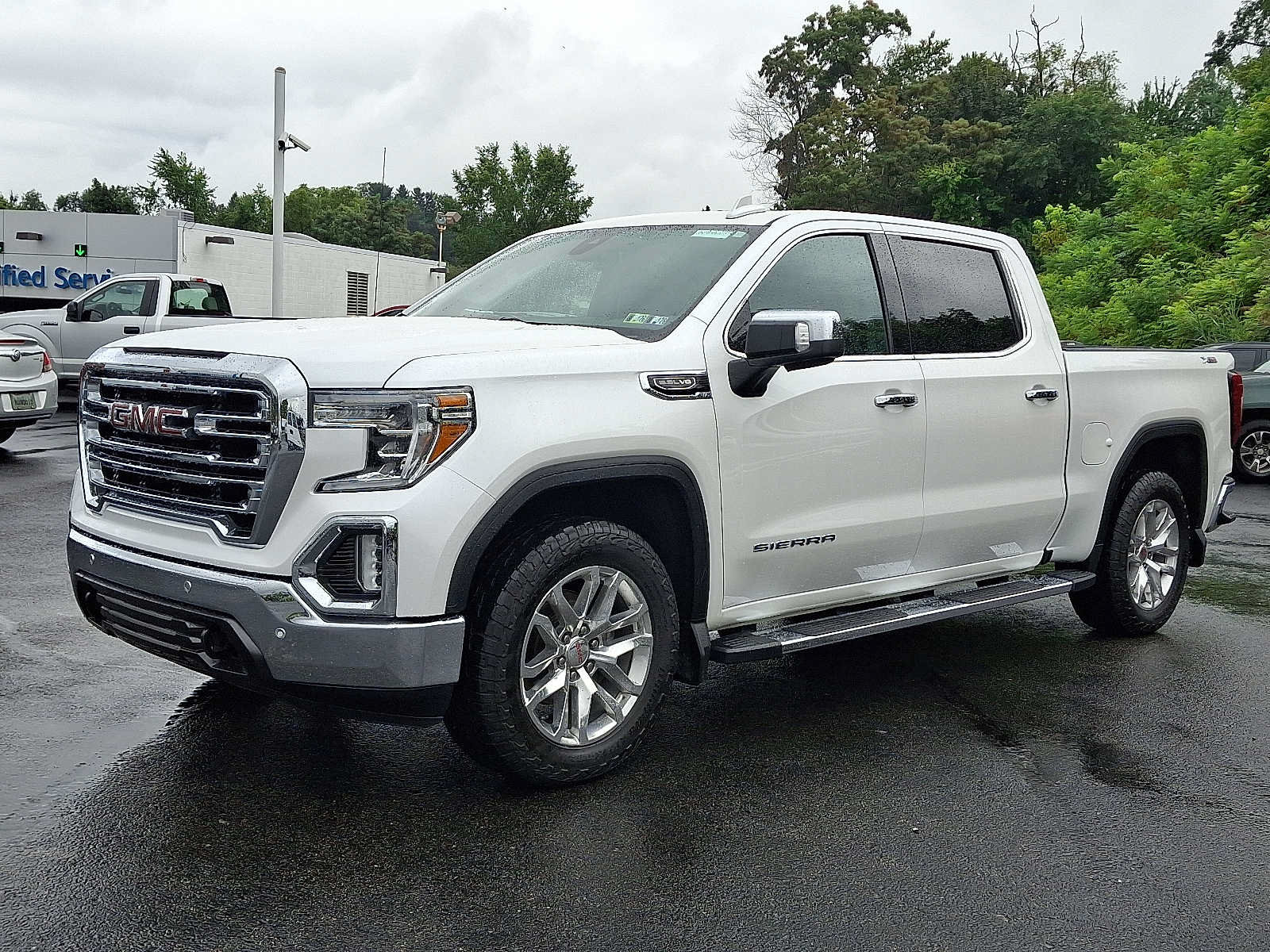 Used 2019 GMC Sierra 1500 SLT w/ SLT Premium Plus Package AWD/4WD image 3