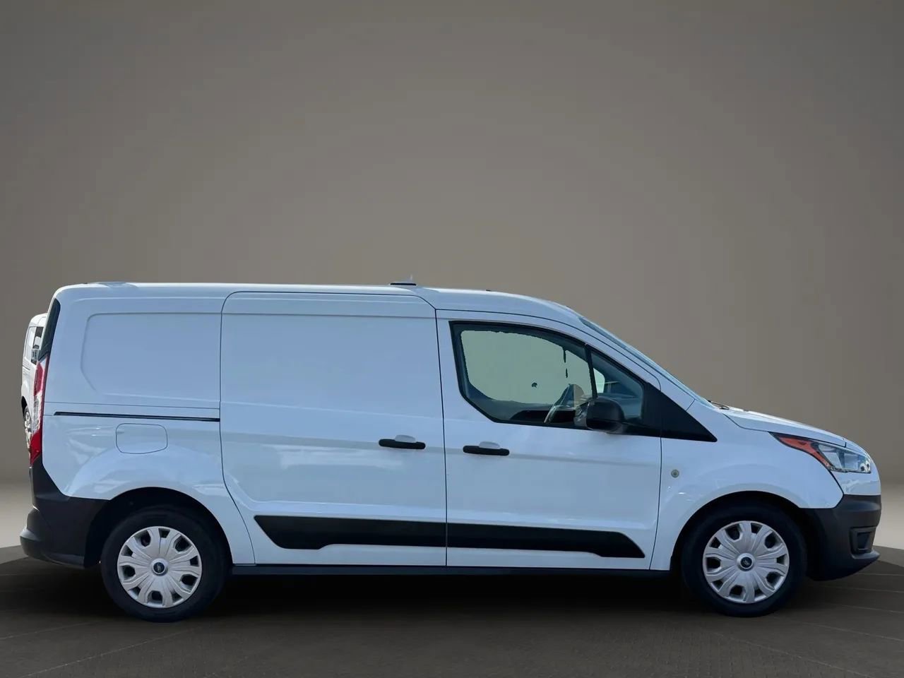 Used 2022 Ford Transit Connect XL image 6