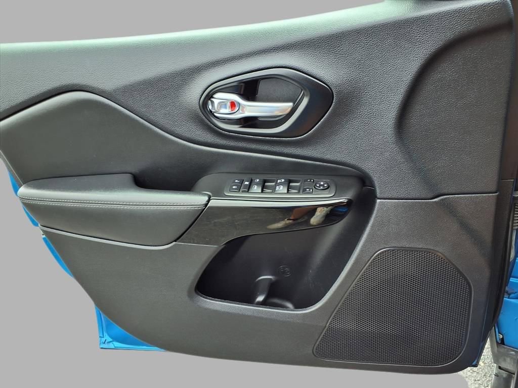 Certified 2023 Jeep Cherokee Altitude Lux image 17