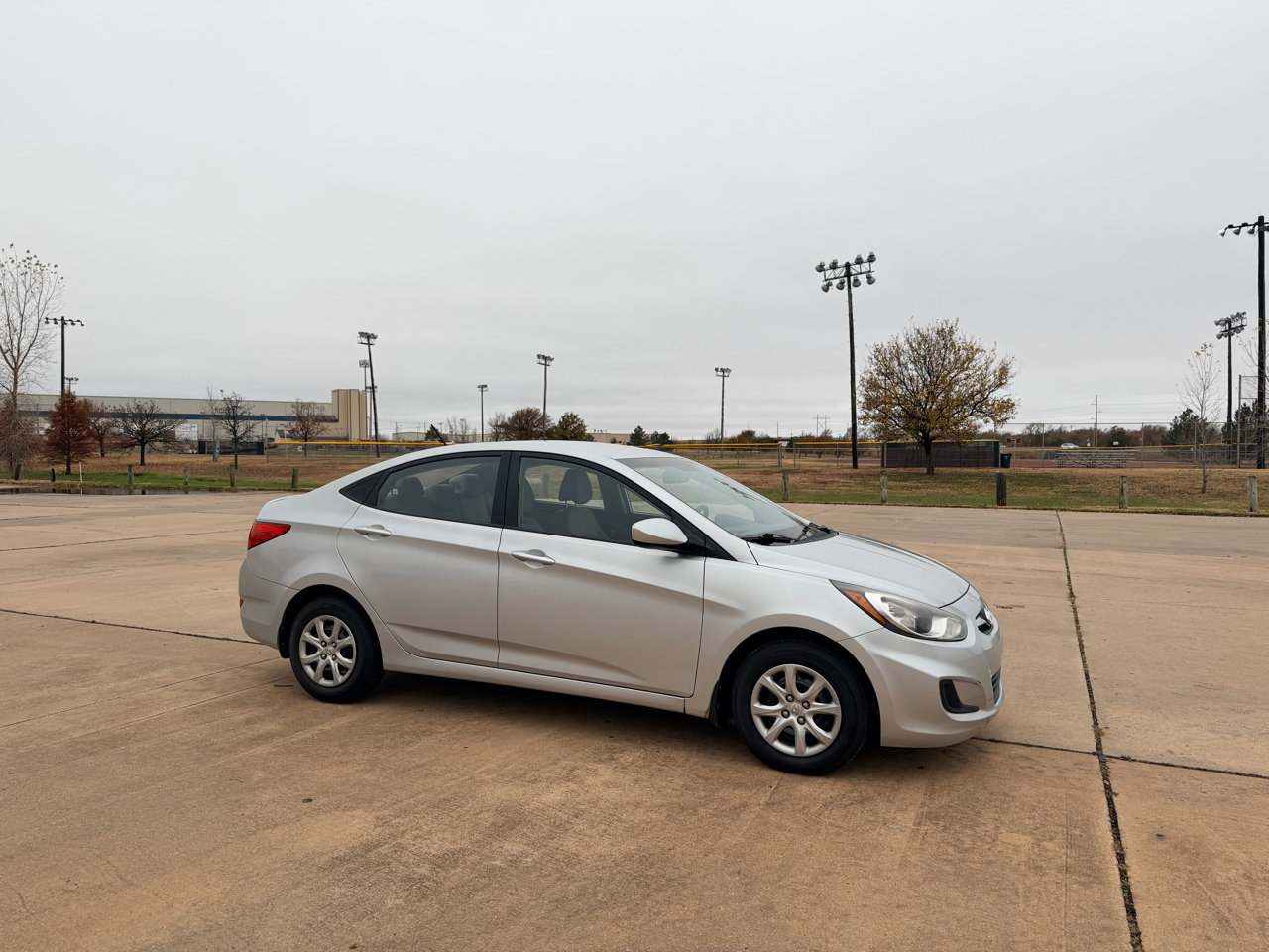 Used 2013 Hyundai Accent GLS image 22
